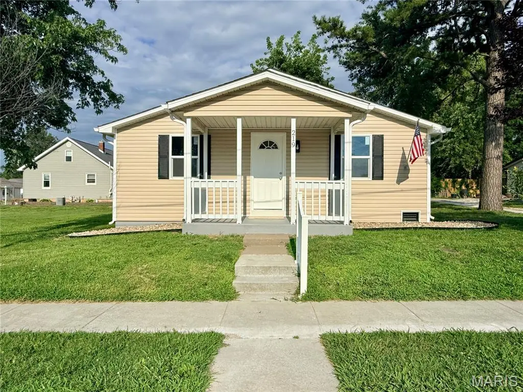 219 N Moulton Street, Perryville, MO 63775 - #1
