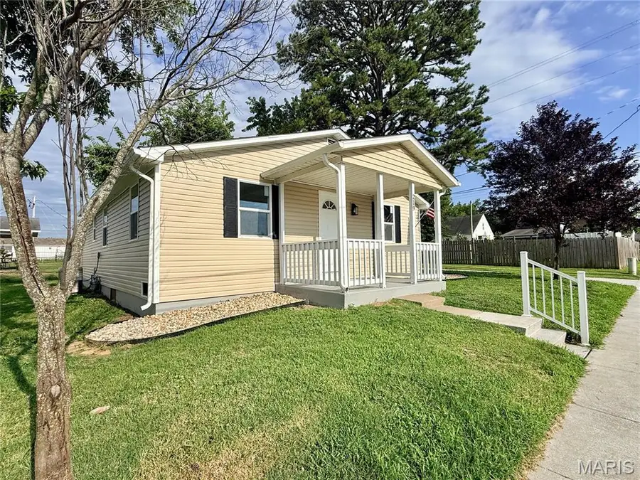 219 N Moulton Street, Perryville, MO 63775 - #2