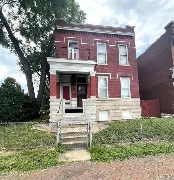 2849 Chippewa Street, St Louis, MO 63118