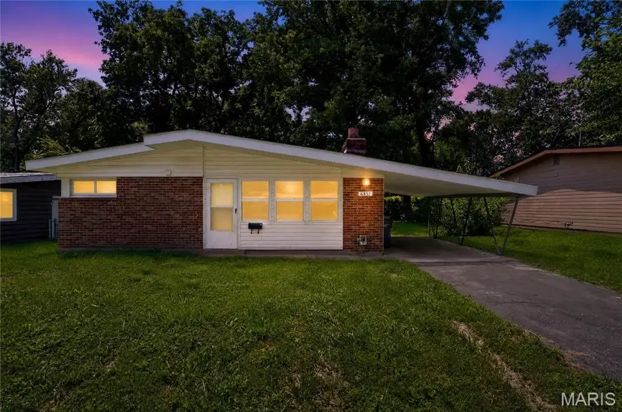 6851 Woodhurst Drive, Berkeley, MO 63134 - #2