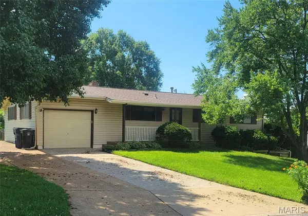 4146 Garvey Drive, Mehlville, MO 63129