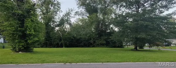 1431 Columbus Drive, St Louis, MO 63138