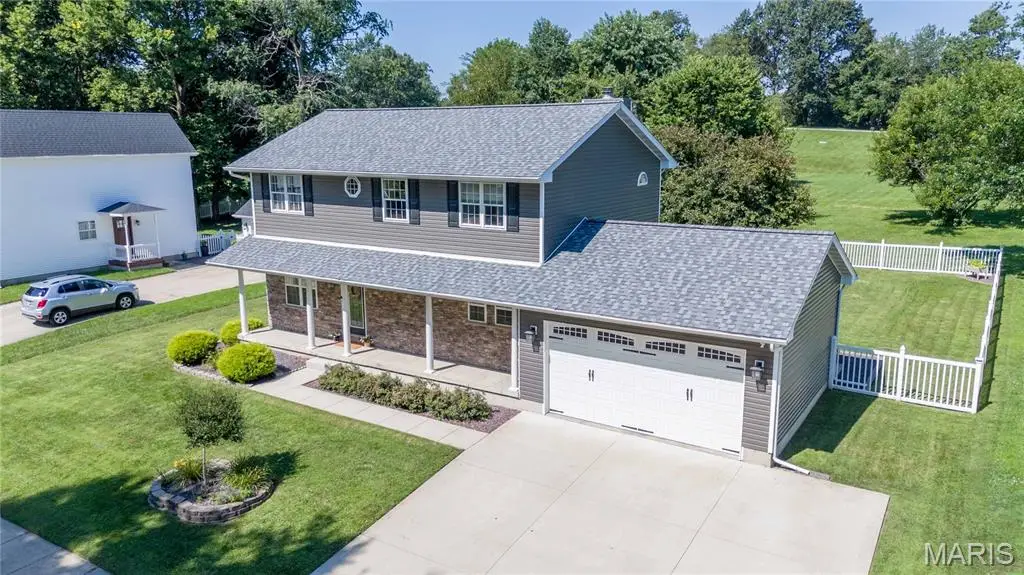 407 Sunset Drive, Vandalia, IL 62471 - #1