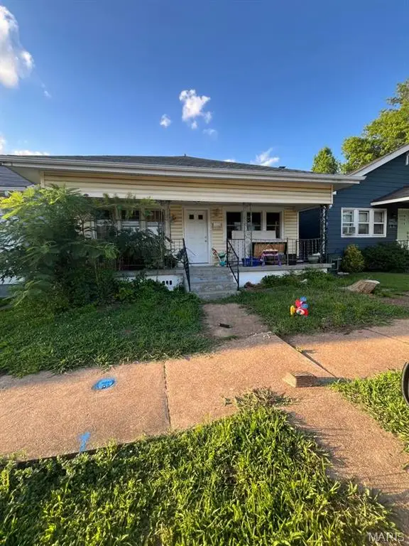 6405 Hoffman Avenue, Saint Louis, MO 63139 - #1