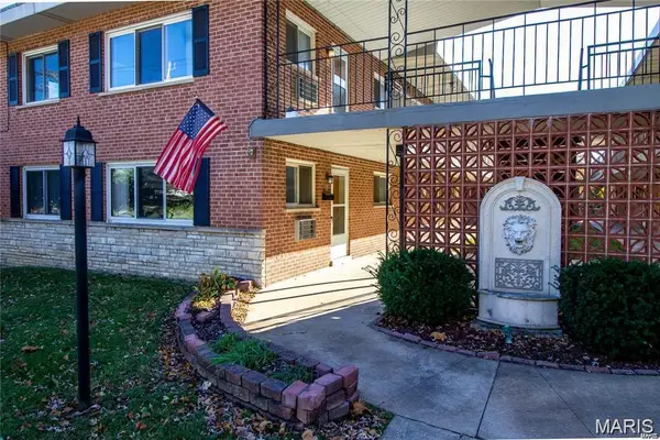 2758 Walton Road #H, St Louis, MO 63114