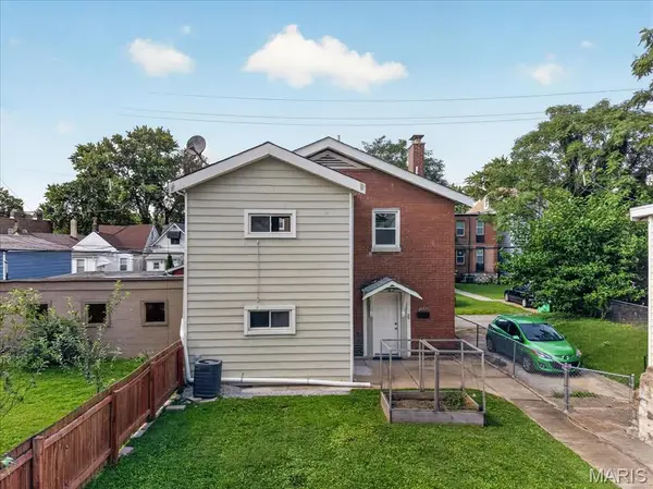 4157 Connecticut, St Louis, MO 63116