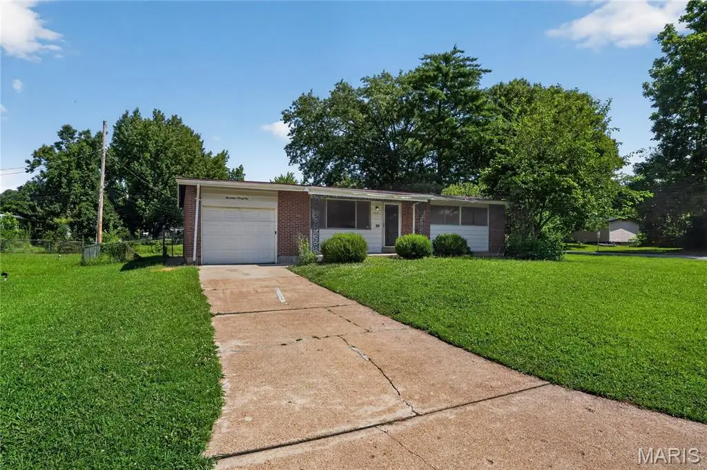 1721 Emery Drive, Saint Louis, MO 63136 - #1