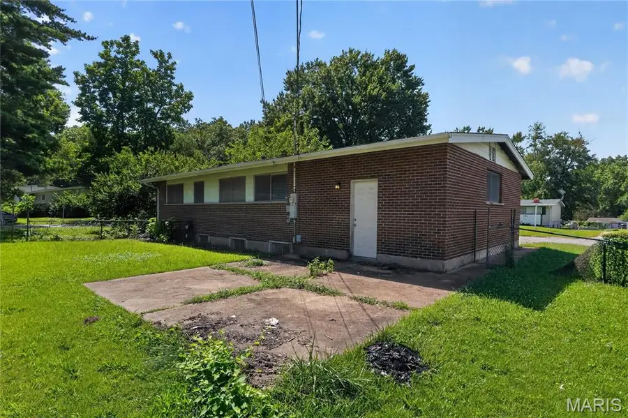 1721 Emery Drive, Saint Louis, MO 63136 - #2