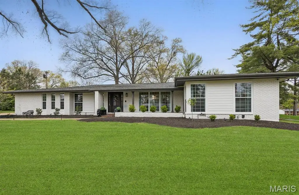 410 Monaco Drive, Warson Woods, MO 63122 - #1