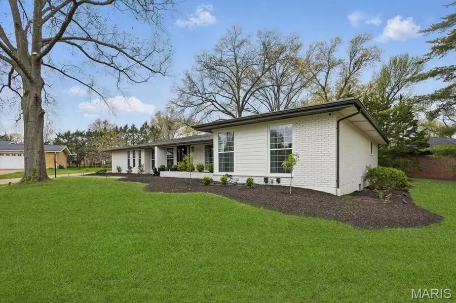 410 Monaco Drive, Warson Woods, MO 63122 - #2