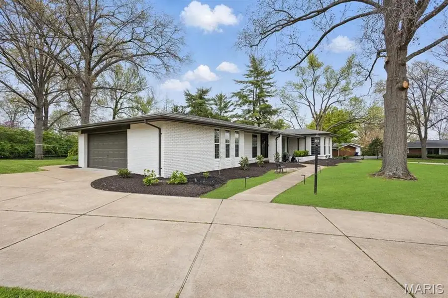 410 Monaco Drive, Warson Woods, MO 63122 - #3
