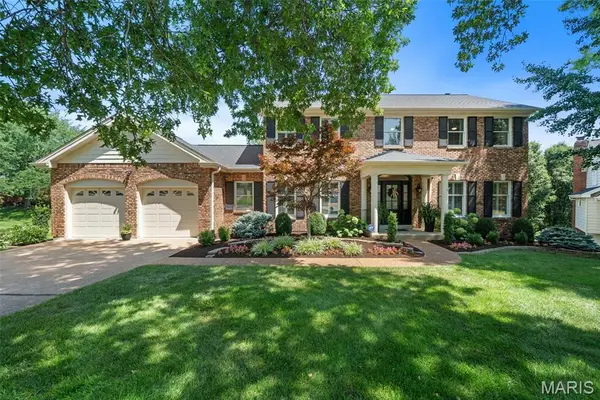 608 Westledge Court, Des Peres, MO 63131