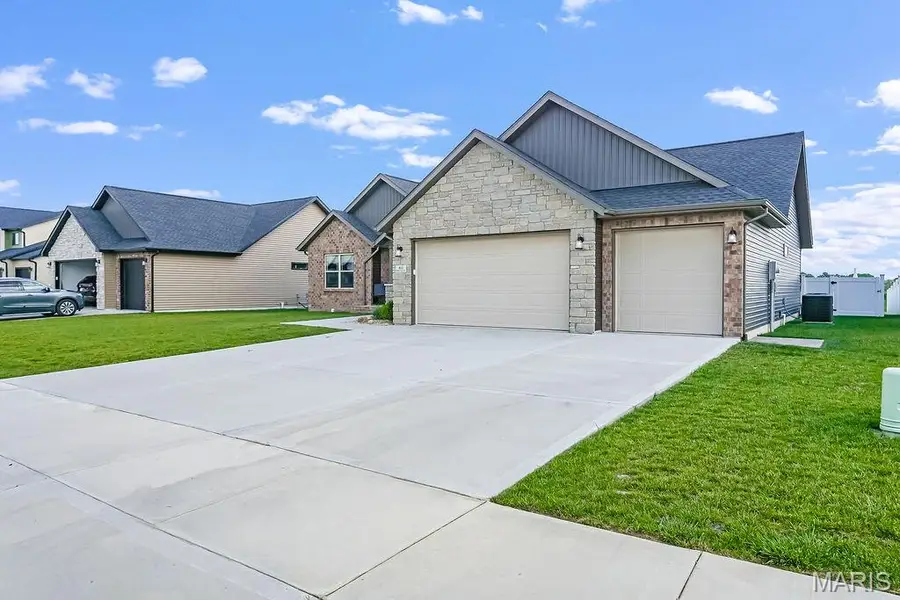 413 Rumsfeld Drive, Troy, IL 62294 - #3