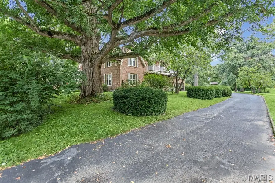 346 College Avenue, Carlinville, IL 62626 - #3