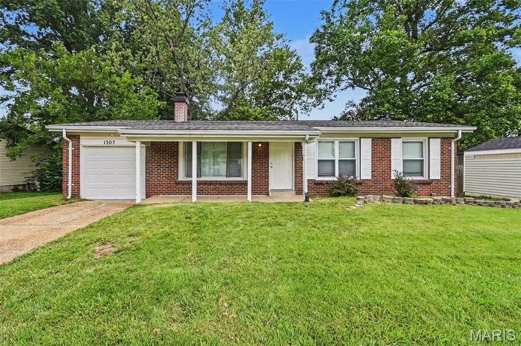 1307 Claudine Drive, Saint Louis, MO 63138 - #1