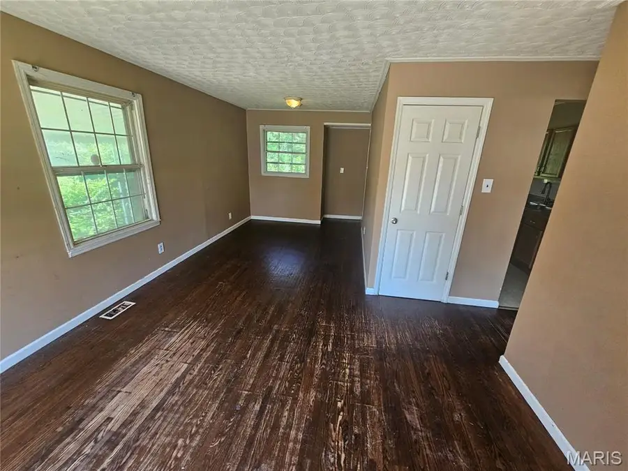 10308 Galloway Drive, Saint Louis, MO 63137 - #3