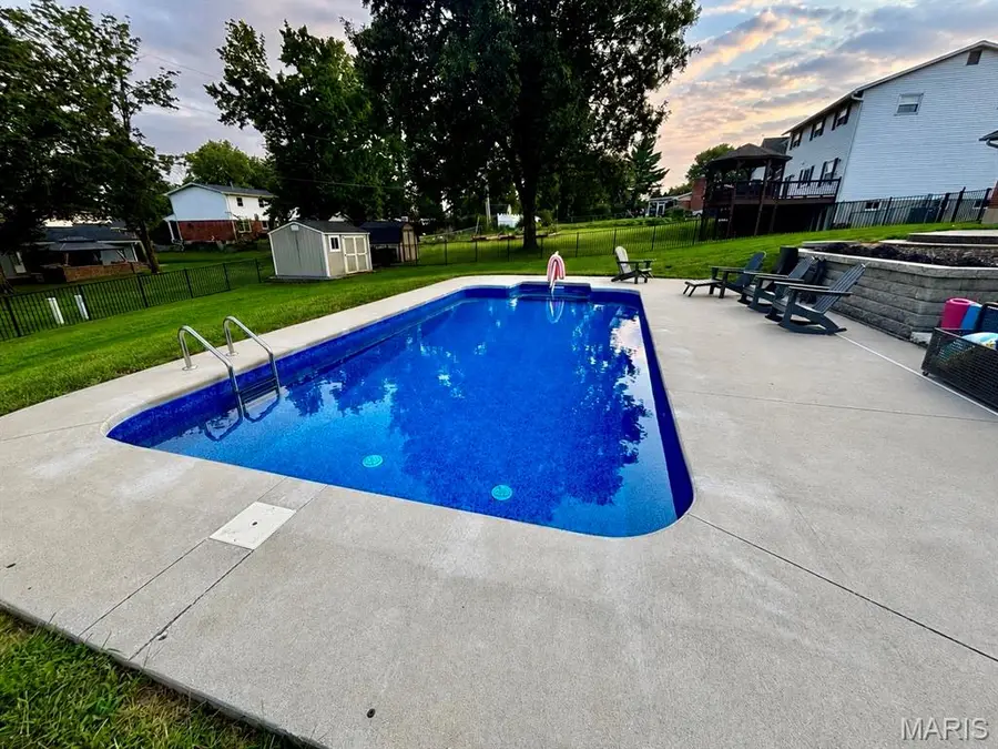 20 Shawnee Drive, Saint Charles, MO 63301 - #2