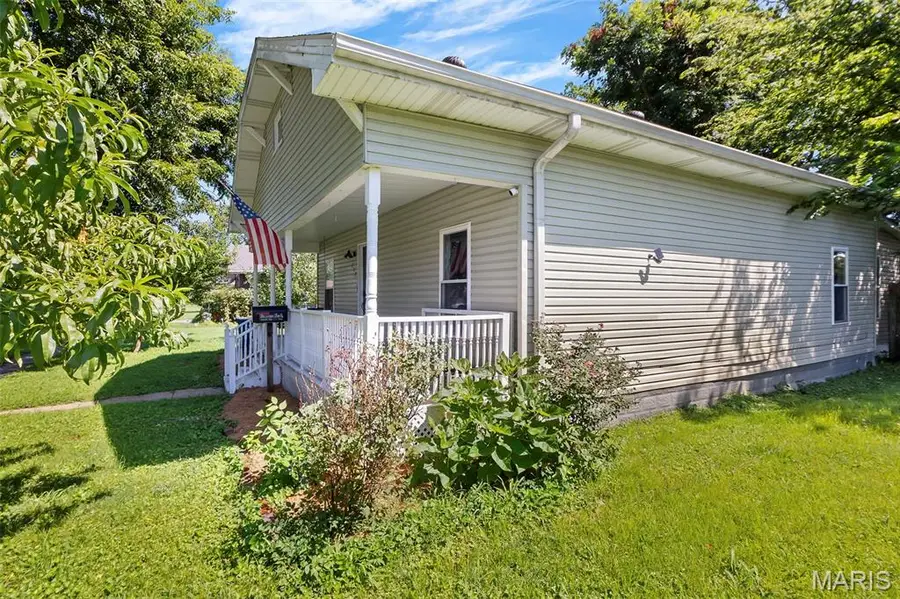 212 W Davidson Avenue, Chaffee, MO 63740 - #3