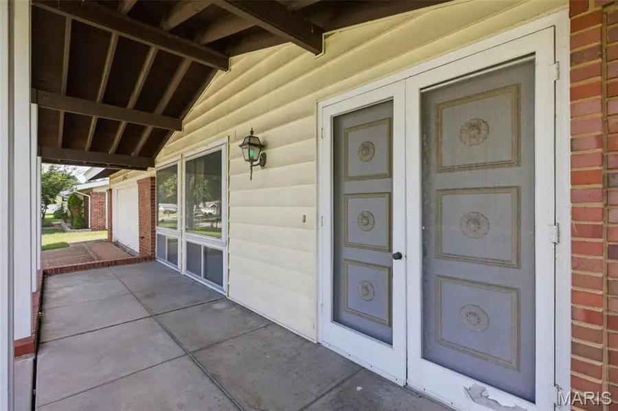 1552 Rathford Drive, Saint Louis, MO 63146 - #2