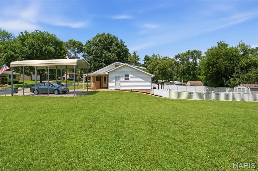 22 Eastwood Drive, Belleville, IL 62223 - #3