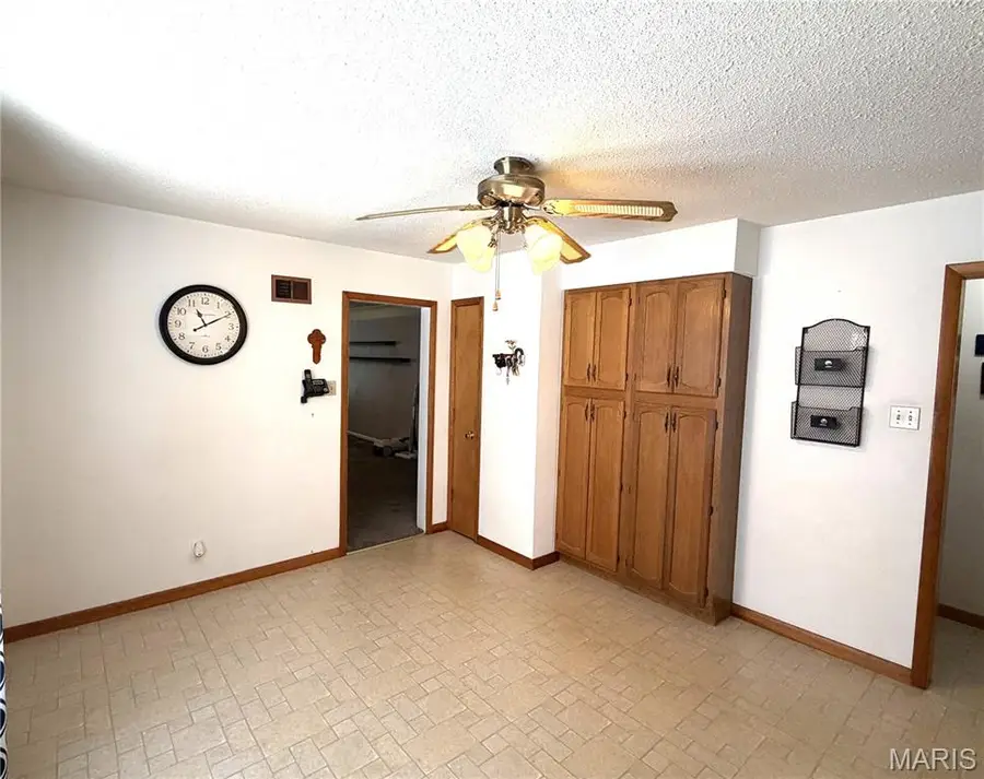 3323 Sheridan Avenue, Belleville, IL 62226 - #3