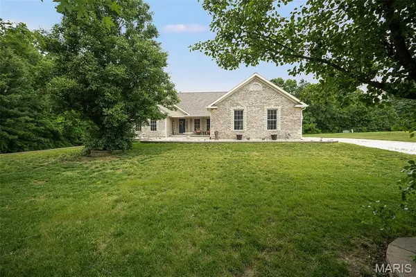 31 Butcher Creek Drive, Moscow Mills, MO 63362
