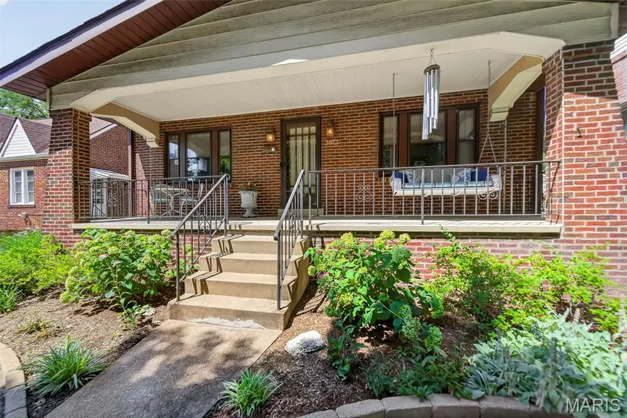 3073 Andover Drive, Saint Louis, MO 63121 - #3