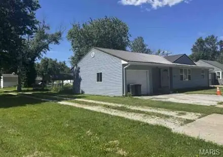 108 W Lakeview Avenue, Centralia, MO 65240 - #2