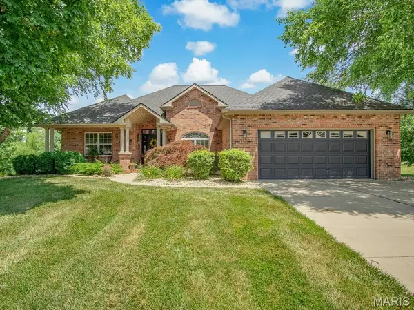 1534 Chesterfield Court, Swansea, IL 62226