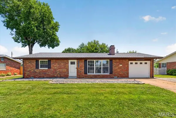 14 Stacy Drive, Fairview Heights, IL 62208