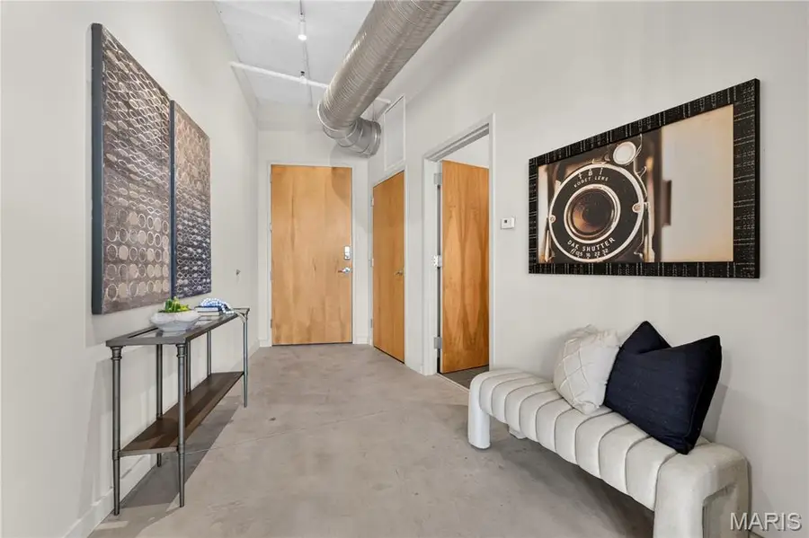 1627 Locust Street #705, Saint Louis, MO 63103 - #3