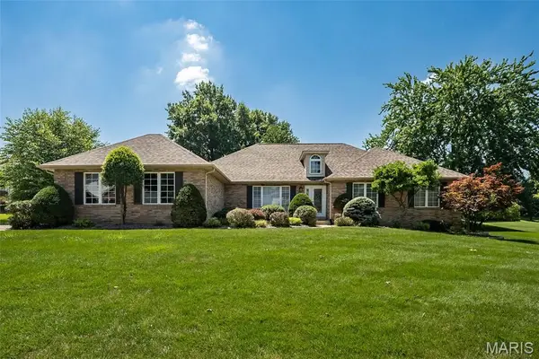 73 Gillette Field Close, St Charles, MO 63304