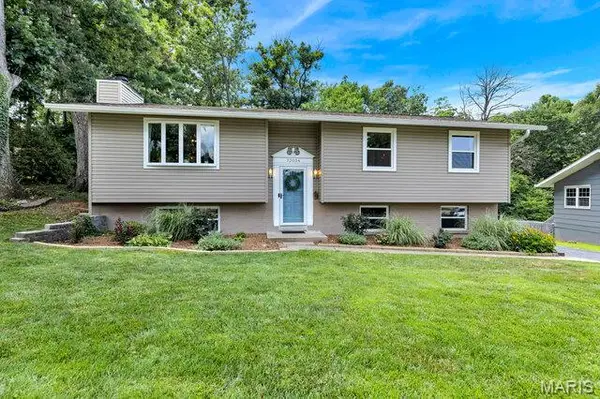 12034 Debonnaire Drive, St Louis, MO 63146