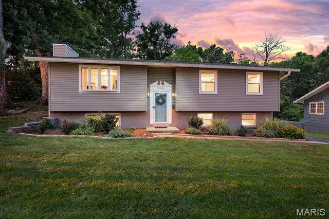 12034 Debonnaire Drive, Saint Louis, MO 63146 - #2