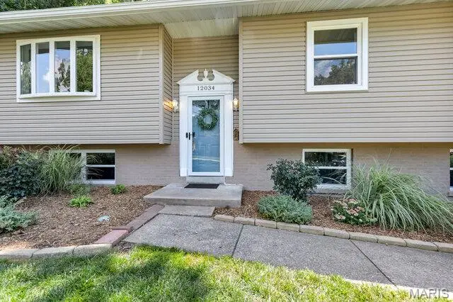 12034 Debonnaire Drive, Saint Louis, MO 63146 - #3