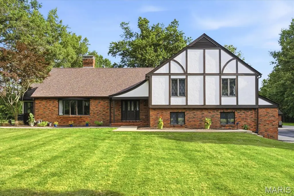 10 Brighton Place, Shiloh, IL 62221 - #1