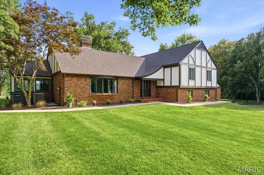 10 Brighton Place, Shiloh, IL 62221 - #2