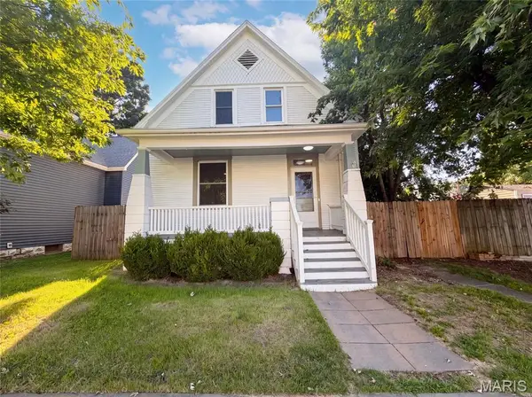 415 N 4th Street, St Charles, MO 63301