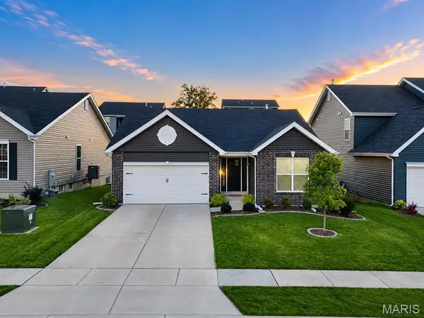 33 Brush Creek Drive, Pacific, MO 63069