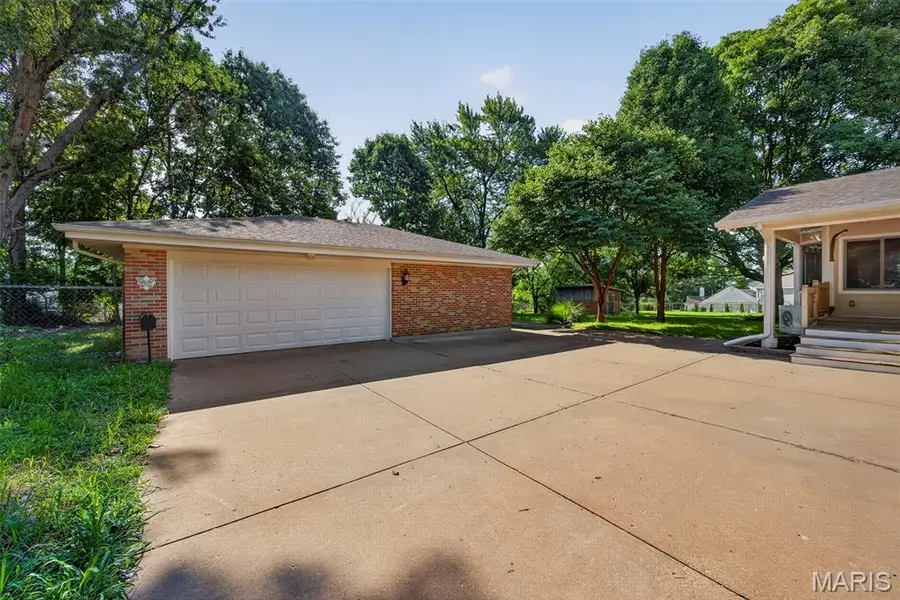 3278 Taylor Avenue, Bridgeton, MO 63044 - #2