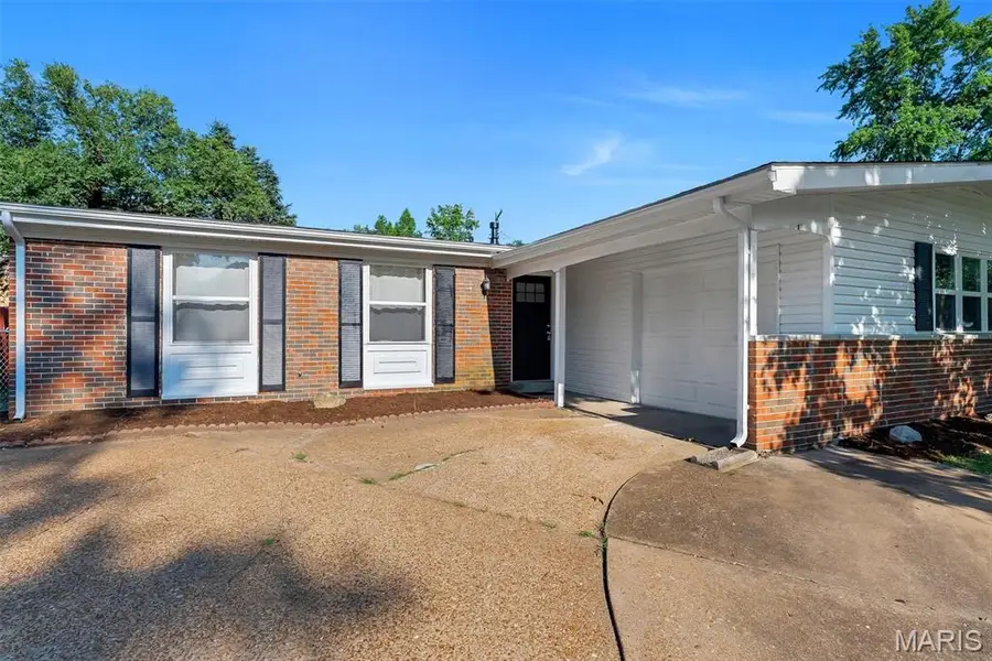 2944 Chevron Drive, Saint Louis, MO 63125 - #3