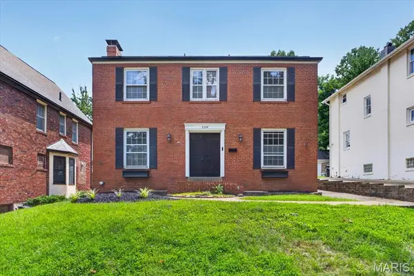 7324 Northmoor Drive, St Louis, MO 63105