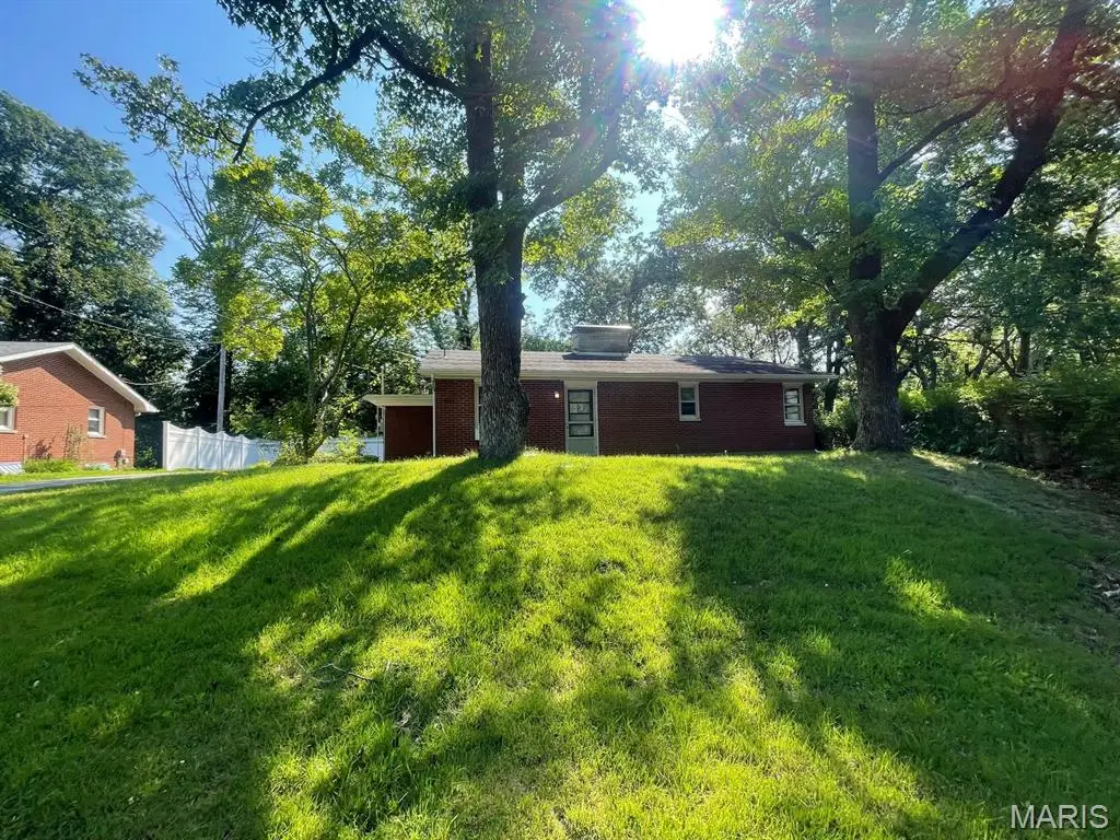 2131 Hill Crest Drive, Highland, IL 62249 - #1