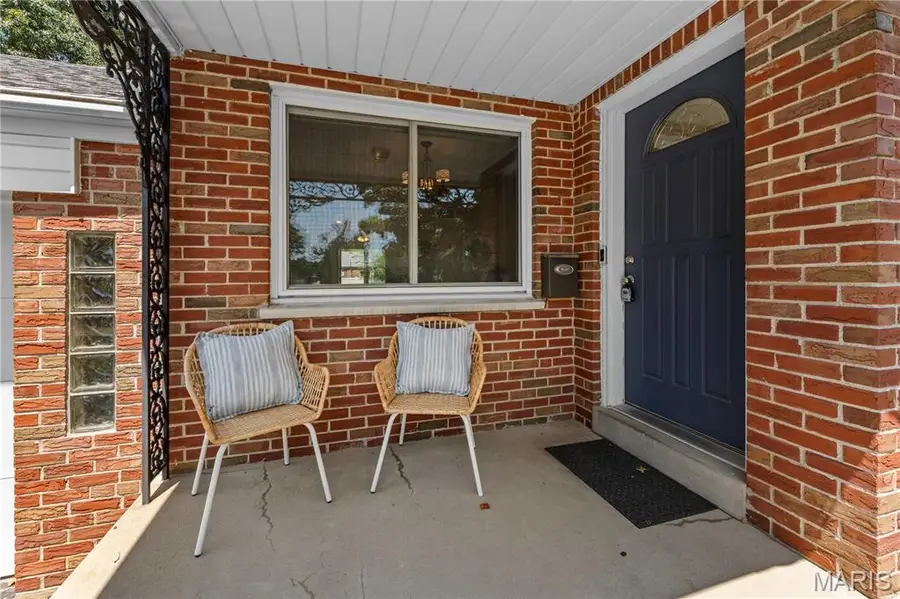 219 Sunningwell Drive, Webster Groves, MO 63119 - #2