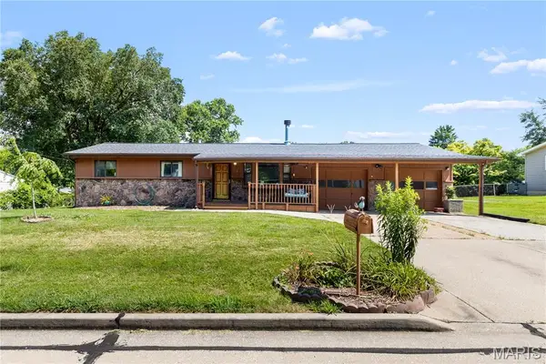 85 Susan Drive, St Charles, MO 63301