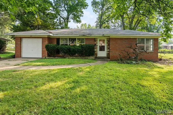 213 Blue Ridge Drive, Belleville, IL 62223
