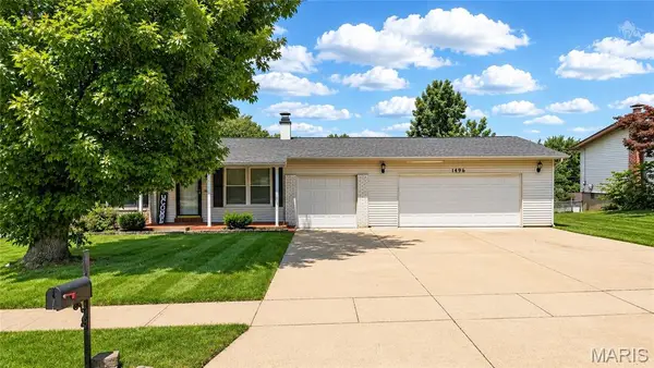 1496 El Camino Drive, Florissant, MO 63031