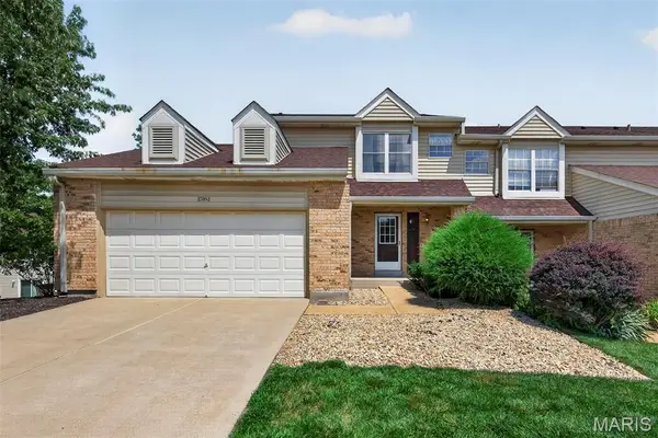 17081 Sandalwood Creek Drive, Wildwood, MO 63038