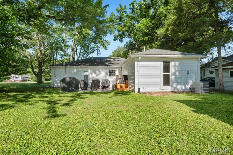109 Dale Avenue, Collinsville, IL 62234 - #3