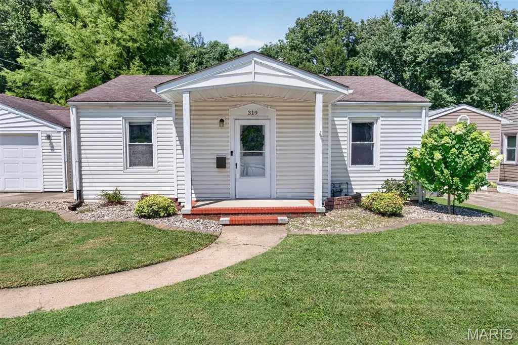 319 Sycamore Street, Collinsville, IL 62234 - #1